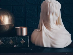 Veiled Woman | Pillar Candle