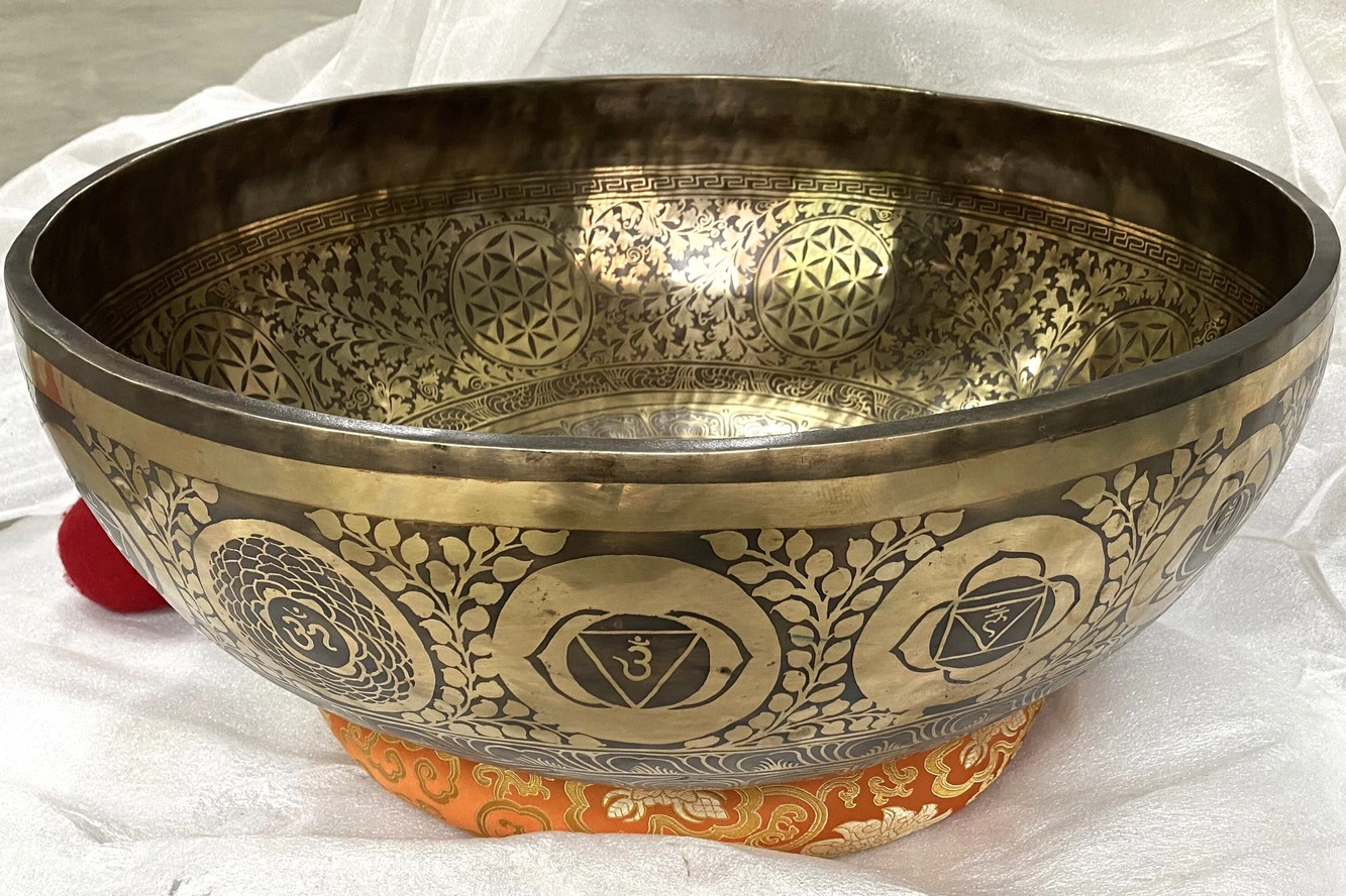 24 Inch Extra Large Buddha Foot Carved Singing Bowl - Image 3