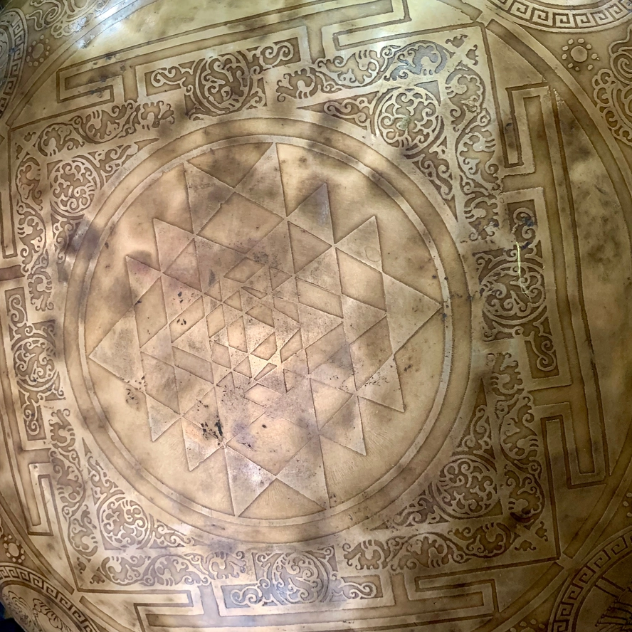 12" Buddha Feet Singing Bowl with 8 Lucky Symbols - Image 4