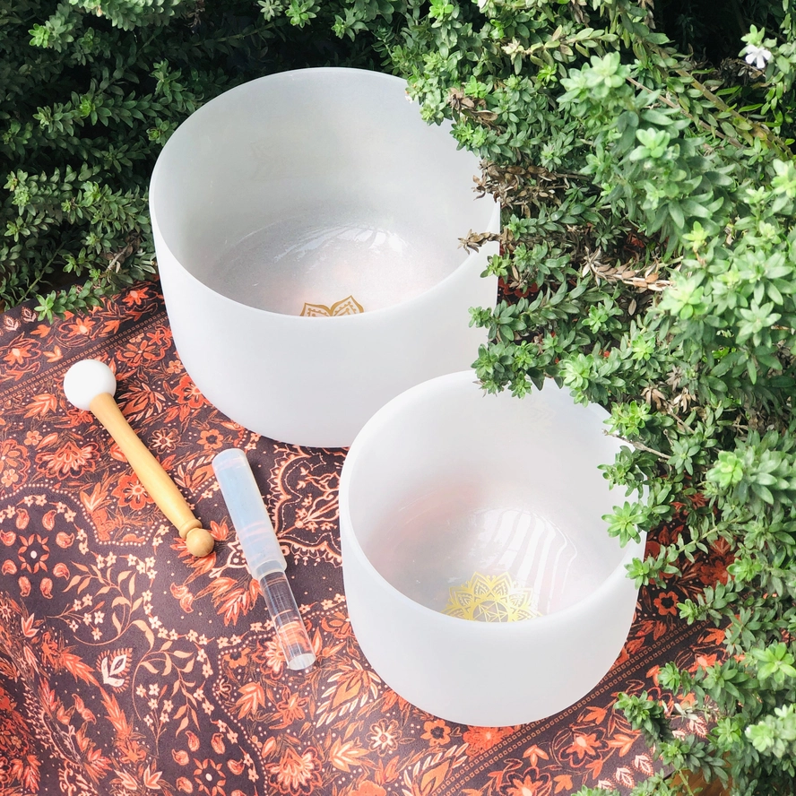 Earth & Soul Stars︱Set of 2 Crystal Singing Bowls in Beige Bag - Image 3