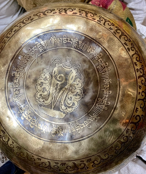 24" Extra Large Seven Chakra Tibetan Singing Bowl - Image 5