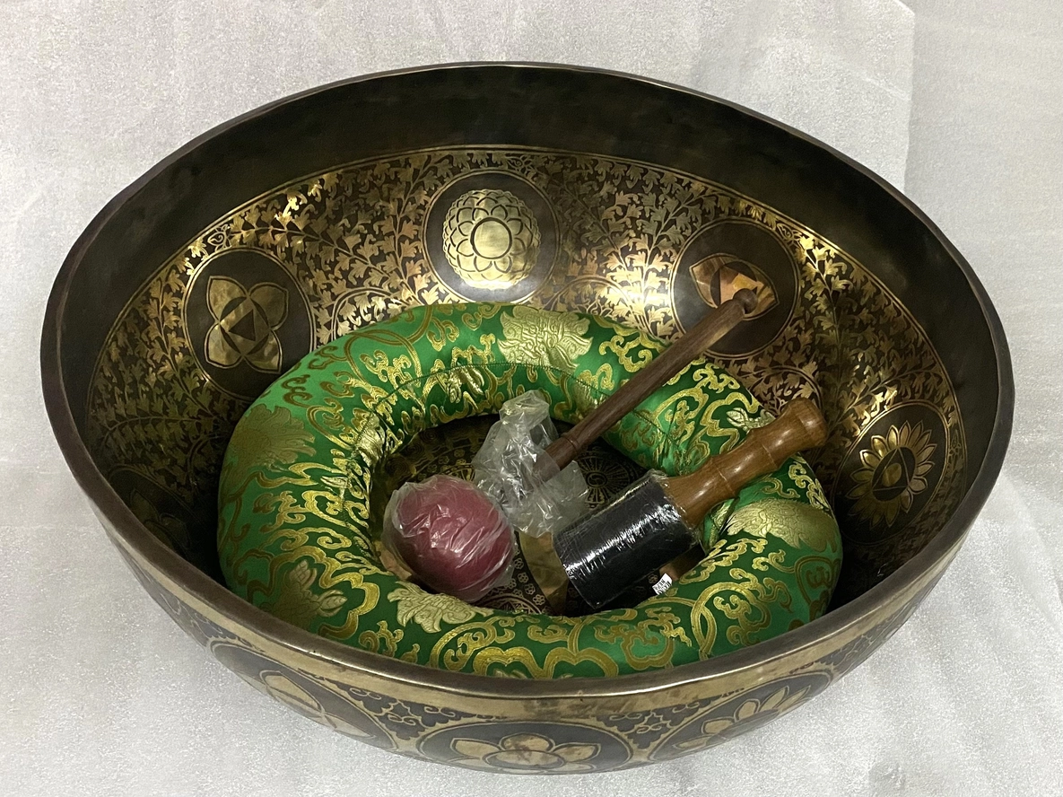 Extra Large Buddha Foot Carved Healing Singing Bowl - Image 5