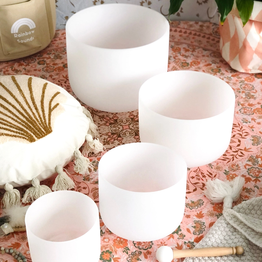 Set of 4 White Crystal Singing Bowls with Beige Carry Bag | Quartz Sound Healing Meditation Bowl Set - Image 5