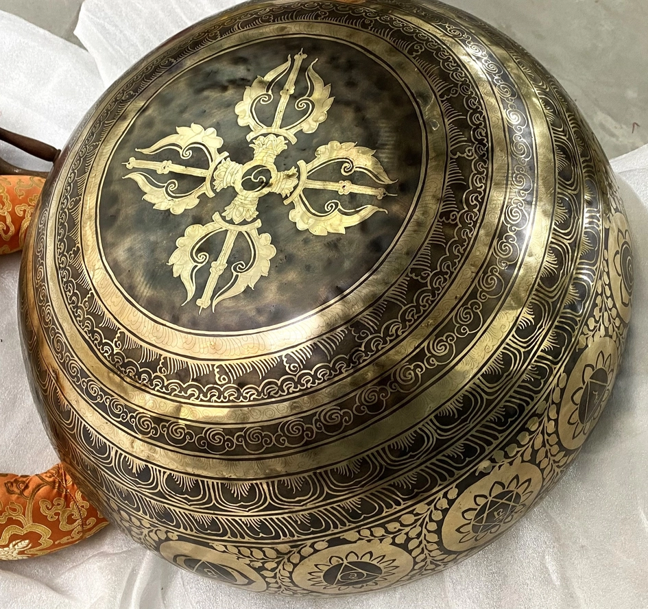24 Inch Extra Large Buddha Foot Carved Singing Bowl - Image 5