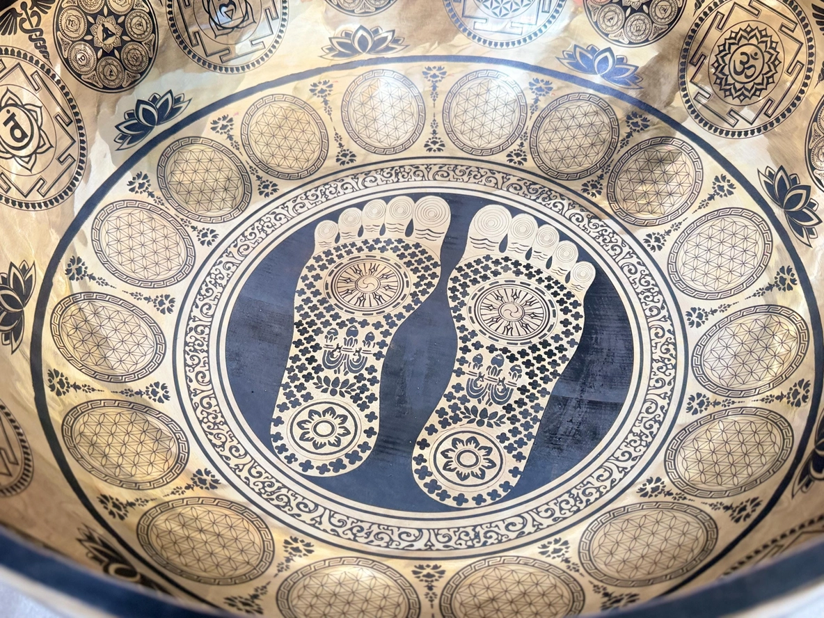 21" Standing Feet Therapy Bowl with Auspicious Symbols - Image 5