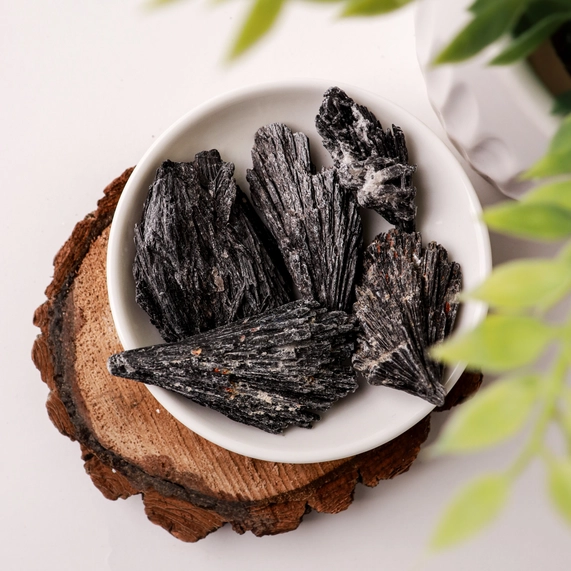 Black Kyanite Crystals (Pack of 10) - Image 2