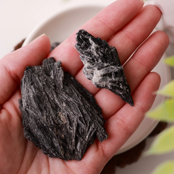 Black Kyanite Crystals (Pack of 10) - Image 4