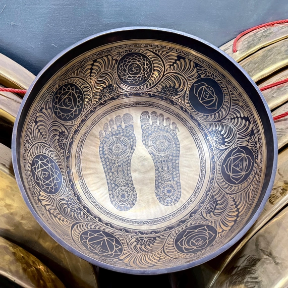 Buddha Feet Carved Tibetan Singing Bowl For Chakra Healing