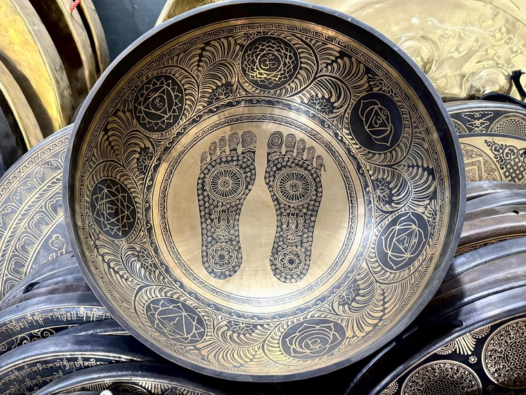 Buddha Feet Carved Tibetan Singing Bowl For Chakra Healing - Image 3