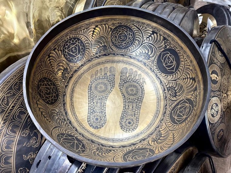 Buddha Feet Carved Tibetan Singing Bowl For Chakra Healing - Image 4