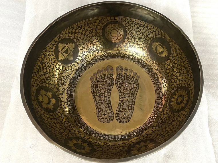 Extra Large Buddha Foot Carved Healing Singing Bowl - Image 7