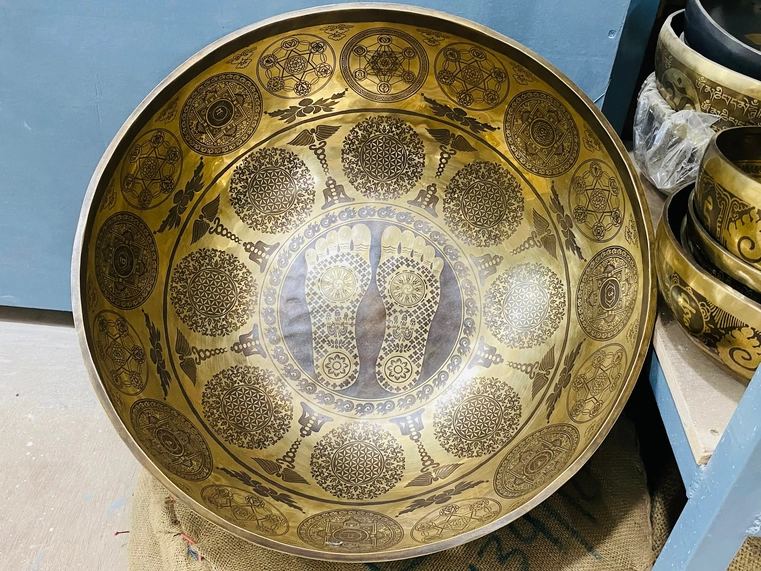 Extra Large Tibetan Singing Bowl For Meditation and Healing - Image 4