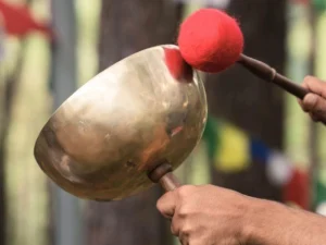 Seven Metal Handle Singing Bowl: Tibetan Sound Healing with Mallet