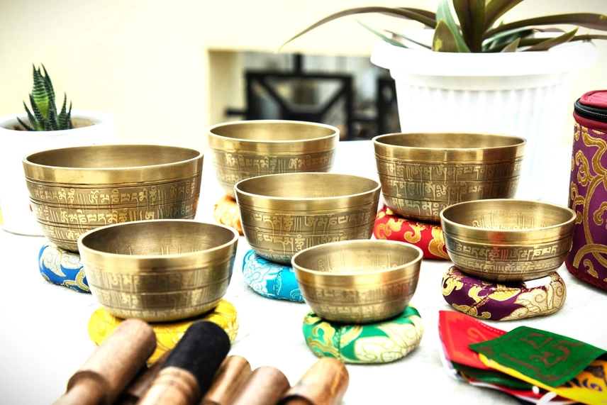 Tibetan Mantra Etched Singing Bowl Handmade Set - Image 2