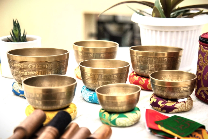 Tibetan Mantra Etched Singing Bowl Handmade Set - Image 4