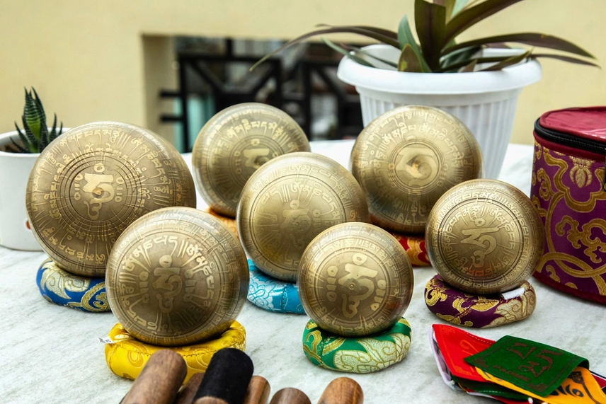 Tibetan Mantra Etched Singing Bowl Handmade Set - Image 5