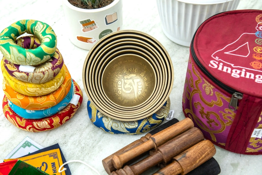 Tibetan Mantra Etched Singing Bowl Handmade Set - Image 7