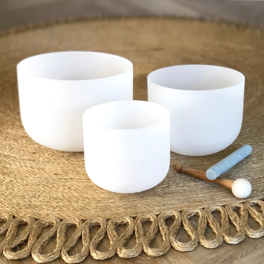 Set of 3 White Crystal Singing Bowls with Beige Carry Bag | Quartz Sound Healing Meditation Bowl Set - Image 7